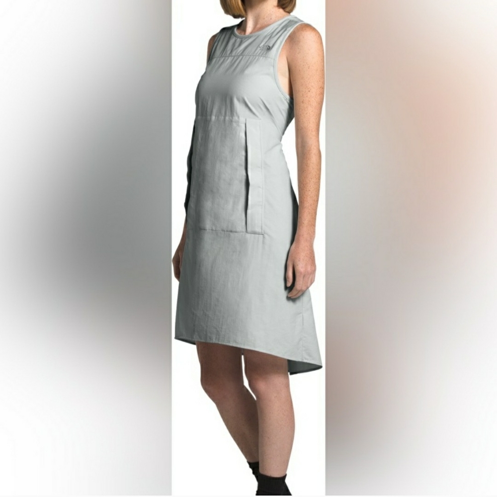 The North Face Women's Silver Sleeveless Outdoor Summer Dress Front Pocket Sz S